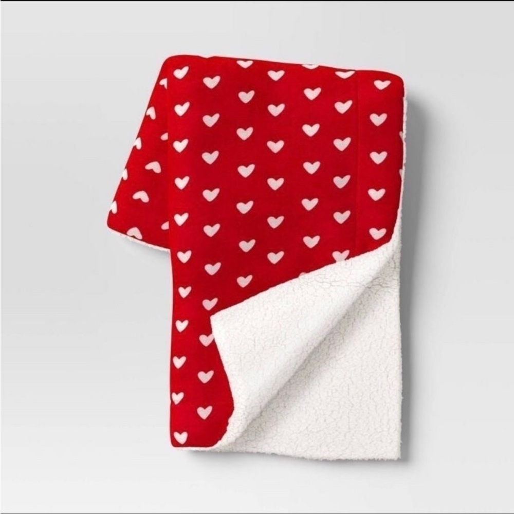 Printed Plush Hearts Throw Blanket Faux Shearling Reverse Red/Pink - Threshold